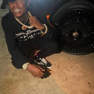 Free Steady (feat. Mizzle2x & SteadyChasin) (Explicit)