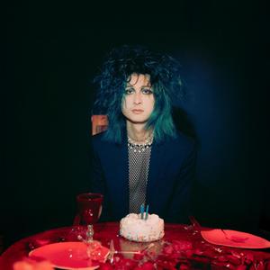 fast fashion parasite