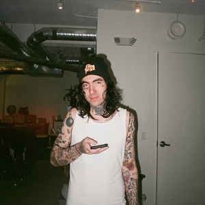 Replacement (feat. Teo Laza) (Explicit)