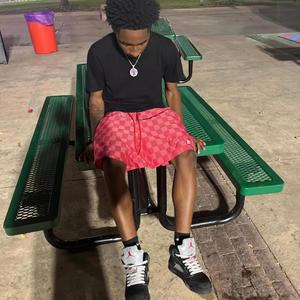 Blow Yo Weapon (feat. EBK DEE)