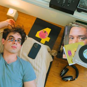 NON PUÒ ESSERE LONTANO