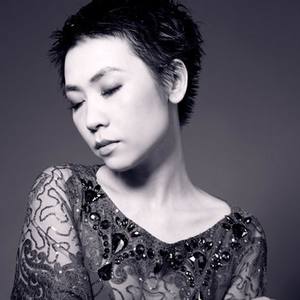 Tiến Thoái Lưỡng Nan, Hoa Xuân Ca