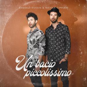 Un bacio piccolissimo