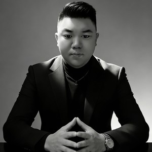 最美的玫瑰伴奏 (伴奏)