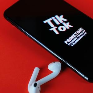 Tik Tok (feat. DMB DAI, 1TakeJay & BlueBucksClan) (Explicit)