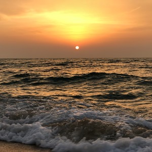 四重奏《旧居》之一“家门”