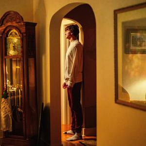 GLASS HOUSES (feat. Luke Hopp)