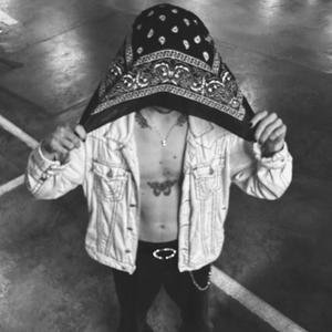 DESIRE (feat. Beatlxrd) (Explicit)