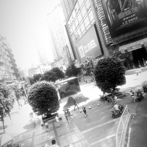 离开时，吃了碗酸辣粉