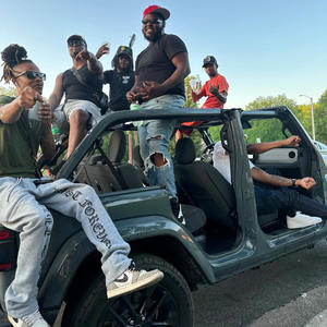 Cut the lights off (feat. Lil Newport) (Explicit)