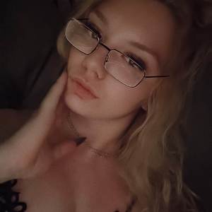 there's no floor in the dream (Explicit)