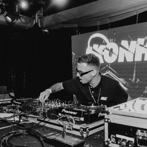 Mas Existe um Lugar (Vs Funk)