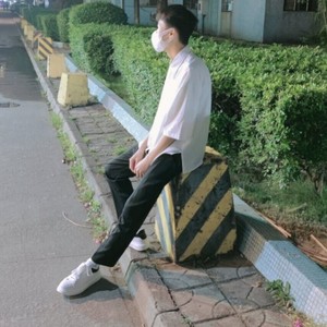 他的欢乐伴奏 (伴奏)