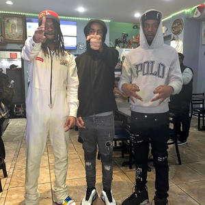 RUN RICKY (feat. Nazzyfrmfostaa) (Explicit)