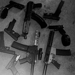 Kant Get Near Me (feat. Kee Buckz) (Explicit)