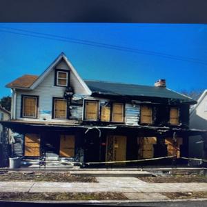 Bloody (feat. Young Bevy) (Explicit)