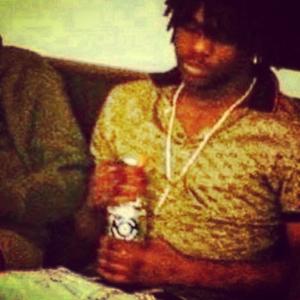 Hold Me Down (feat. Almighty Sosa) (Explicit)