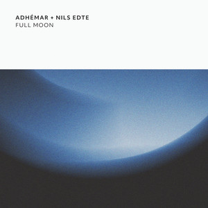 Flottant vers l'infini lunaire