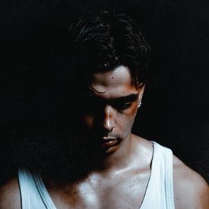 MOMENTI GRIGI (OUTRO) (Explicit)