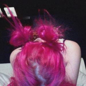 Fucsia (Explicit)