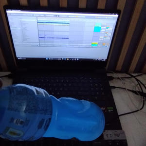 Sucking! (con matte??) (Explicit)