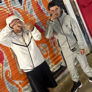 2Tru - Distance (feat. Tripper) (Explicit)