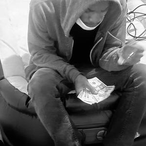 The world (feat. Luhb, Jo & Sheed) (Explicit)