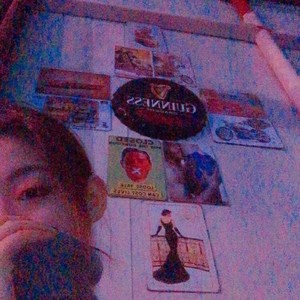 不露声色封面