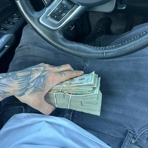 YUMMY YUMMY (feat. Seven Geezy, Lil Kanne & Nark Geezy) (Explicit)