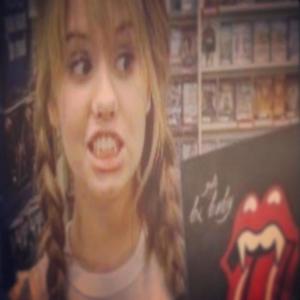 buscándome (Explicit)