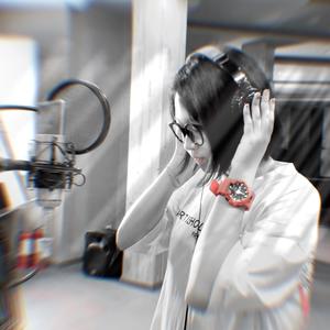 李依依--在路上