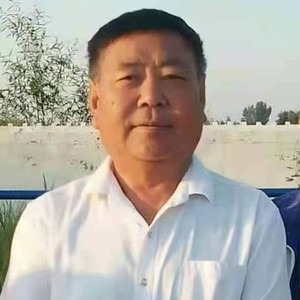 毕业照片里的老杨