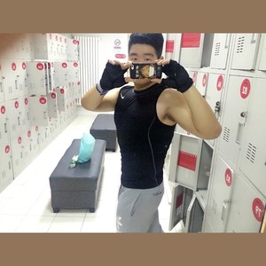 编曲是《火星人》大哥