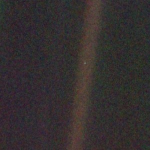 The Pale Blue Dot (暗淡蓝点)