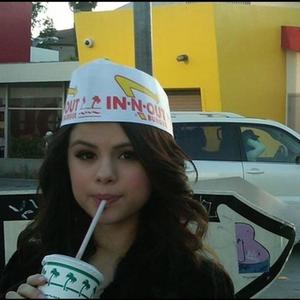 Selena Gomez (feat. JellyAP) (Explicit)