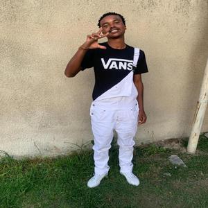 Auto tune mood (feat. EAZY) (Explicit)