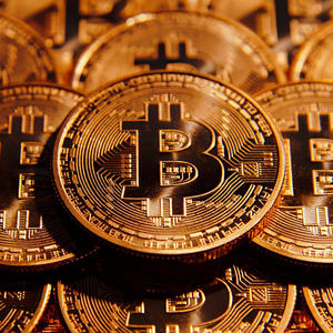 Bitcoin Bossin' (feat. X Man, Michael Macintosh & Crystal Macintosh) (Version III)