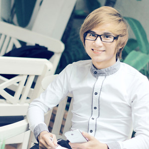 Thái Lan Viên - Com Bướm Xuân