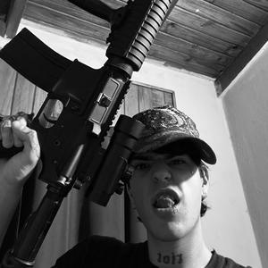 PISTOLON (feat. Baddlittle333kk & juanssin) (Explicit)