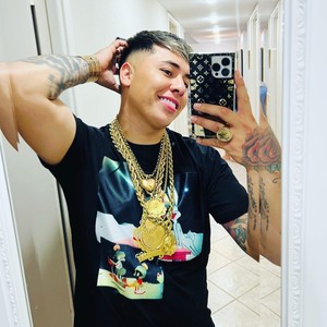 Las Baby Son Mias(feat. Bayron fire & Luxian) (Explicit)