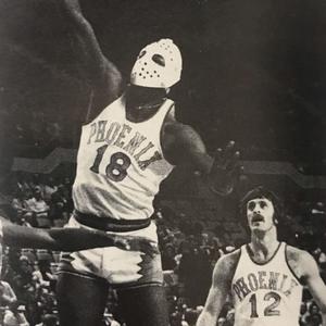 strike playin (feat. balllikeMj) (Explicit)