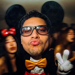 المرأه والسطور (Explicit)