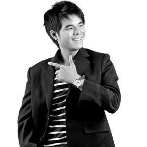 Bạc Trắng Lửa Hồng