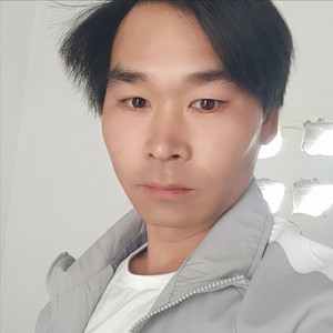 初来人世一晃亦是林中坟 (伴奏)