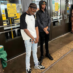 Ina rush (feat. Fatrackz) (Explicit)