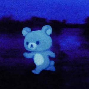 雨夜街道耳机和半个忧郁的我-桃汽水