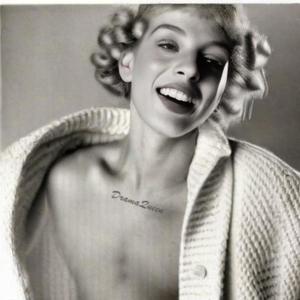 DramaQueen (Instrumental)