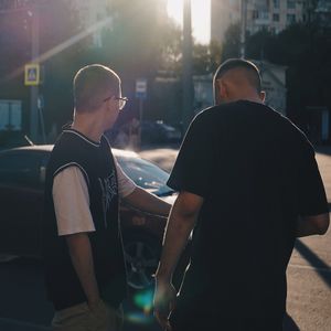 Притворялся