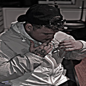 Vitória Nua e Crua (Explicit)