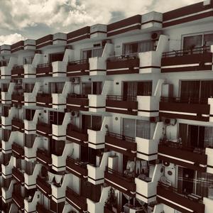 Так Далеко (2023) (Inst.)